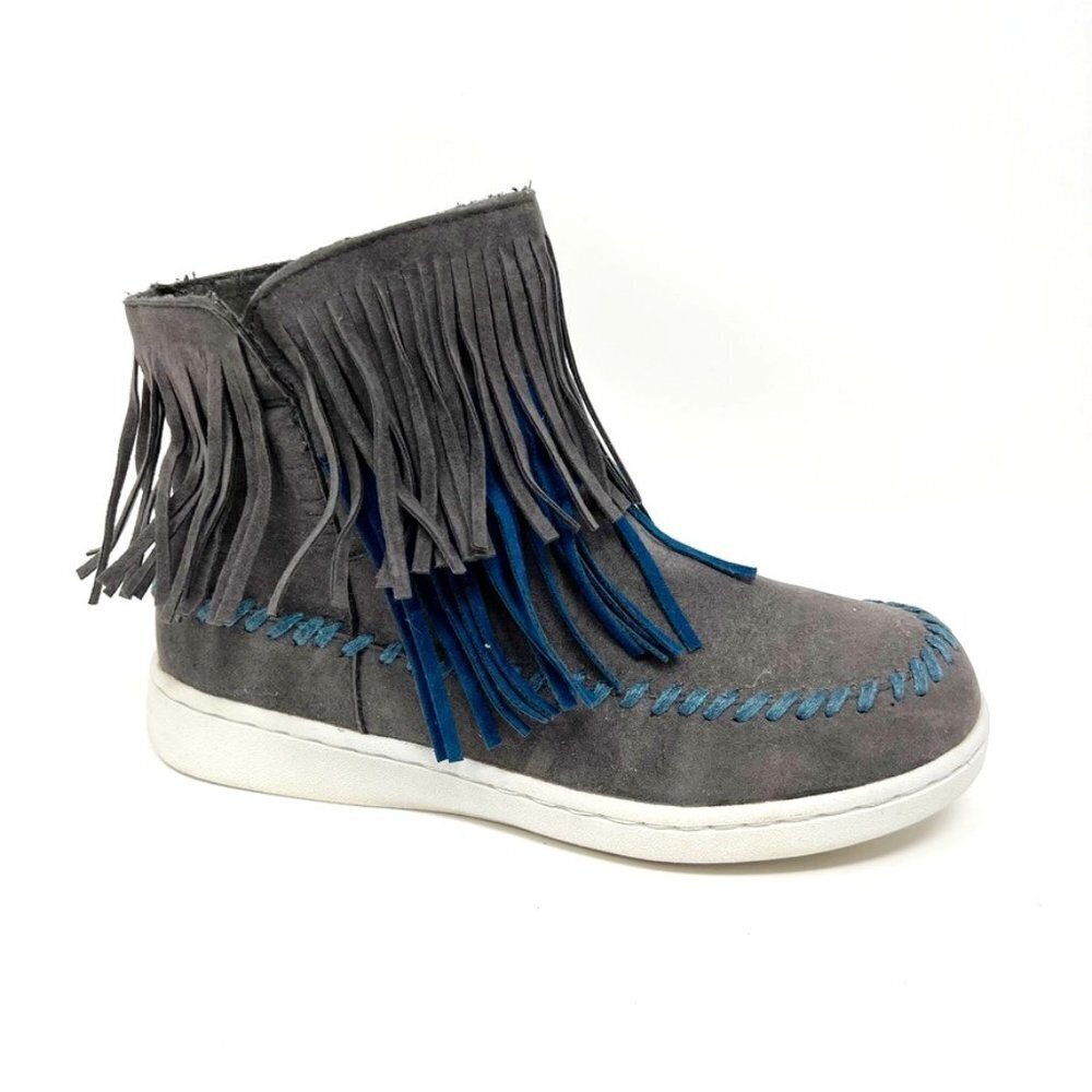 MUK LUKS Moccasins Women's Size 7 Grey Blue Two-Tone Fringed Linda Booties